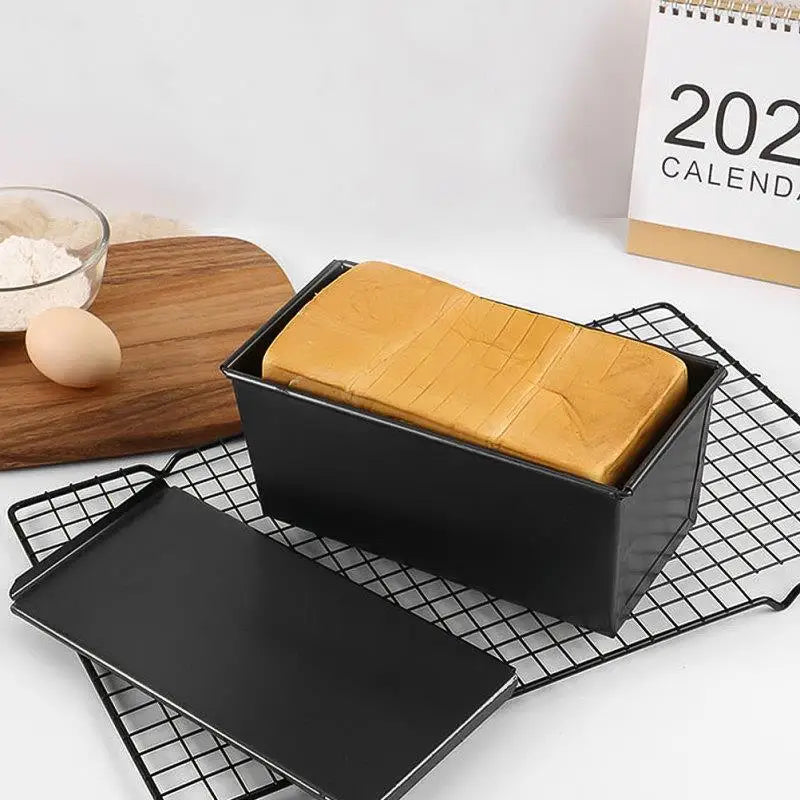 Moule à cake en carbone – 18 cm avec couvercle pour cake net