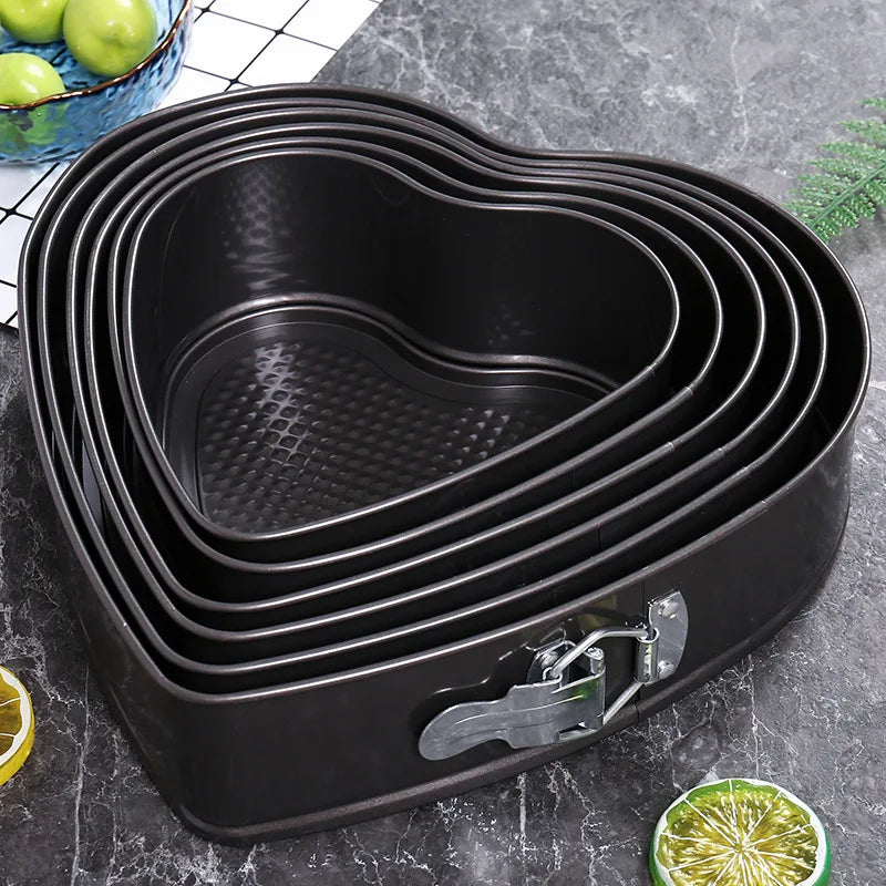 Moule en cœur à charnière antiadhésif – Acier carbone 18 à 30 cm